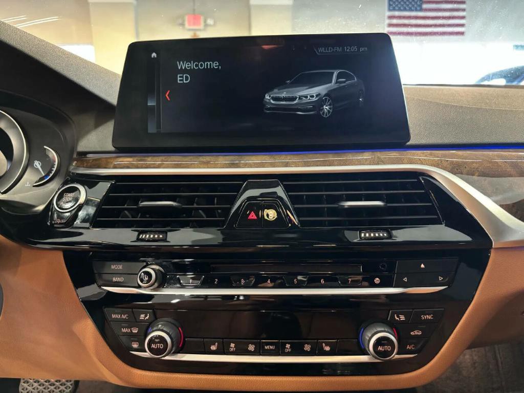 2018 BMW 5 Series Image 25