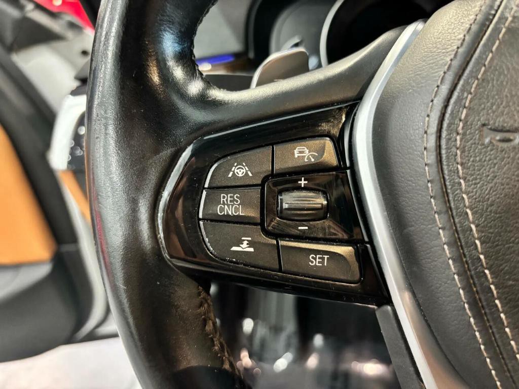 2018 BMW 5 Series Image 27