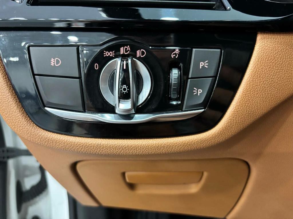 2018 BMW 5 Series Image 29