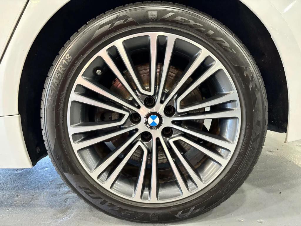 2018 BMW 5 Series Image 39