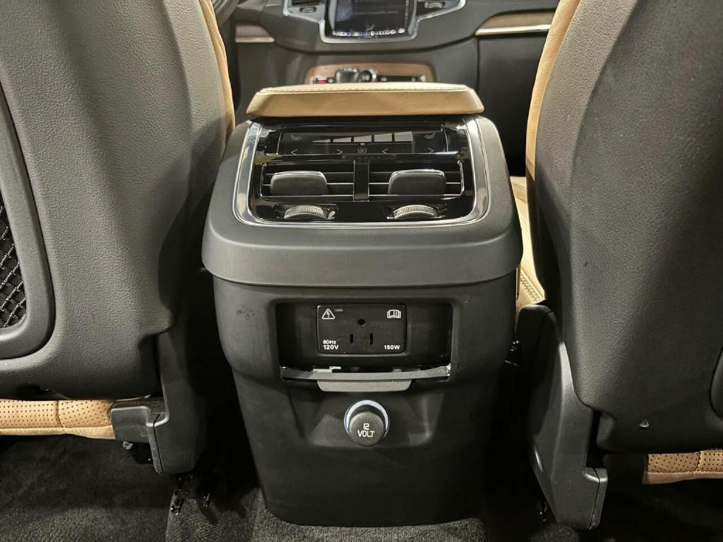 2016 Volvo XC90 Image 18