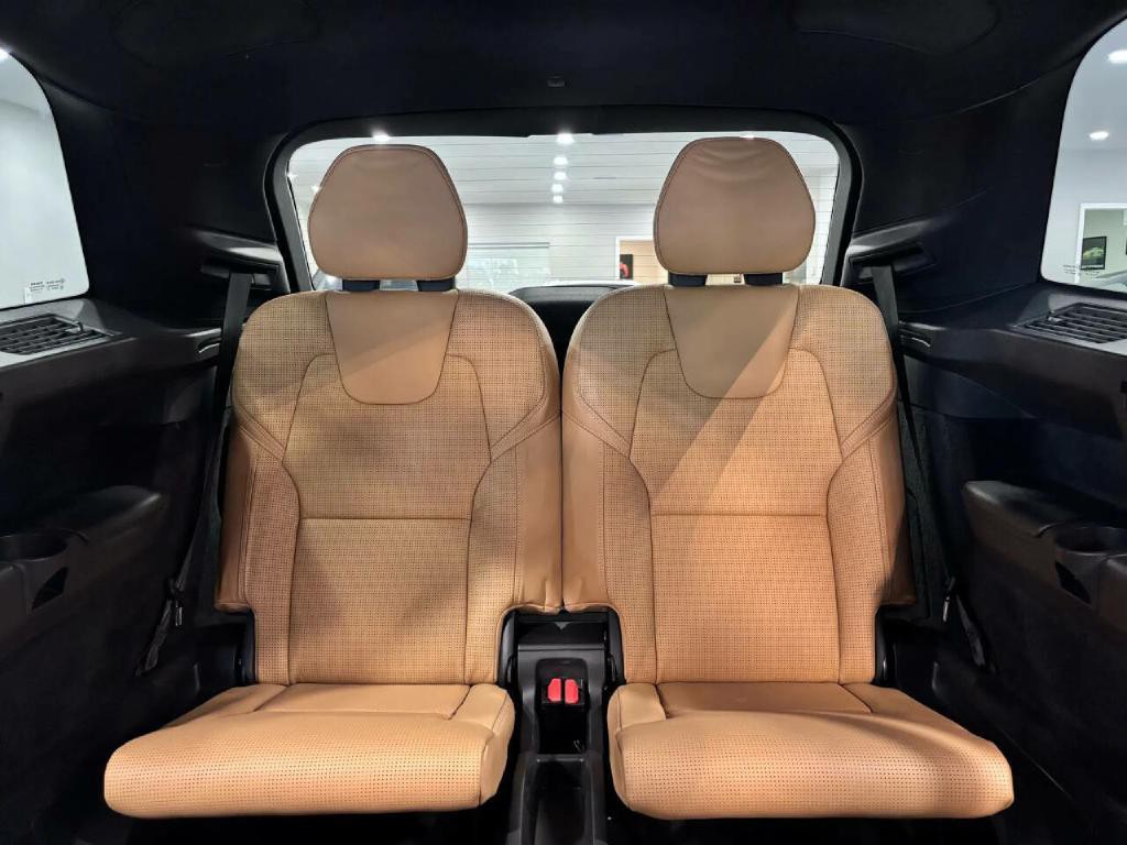 2016 Volvo XC90 Image 19