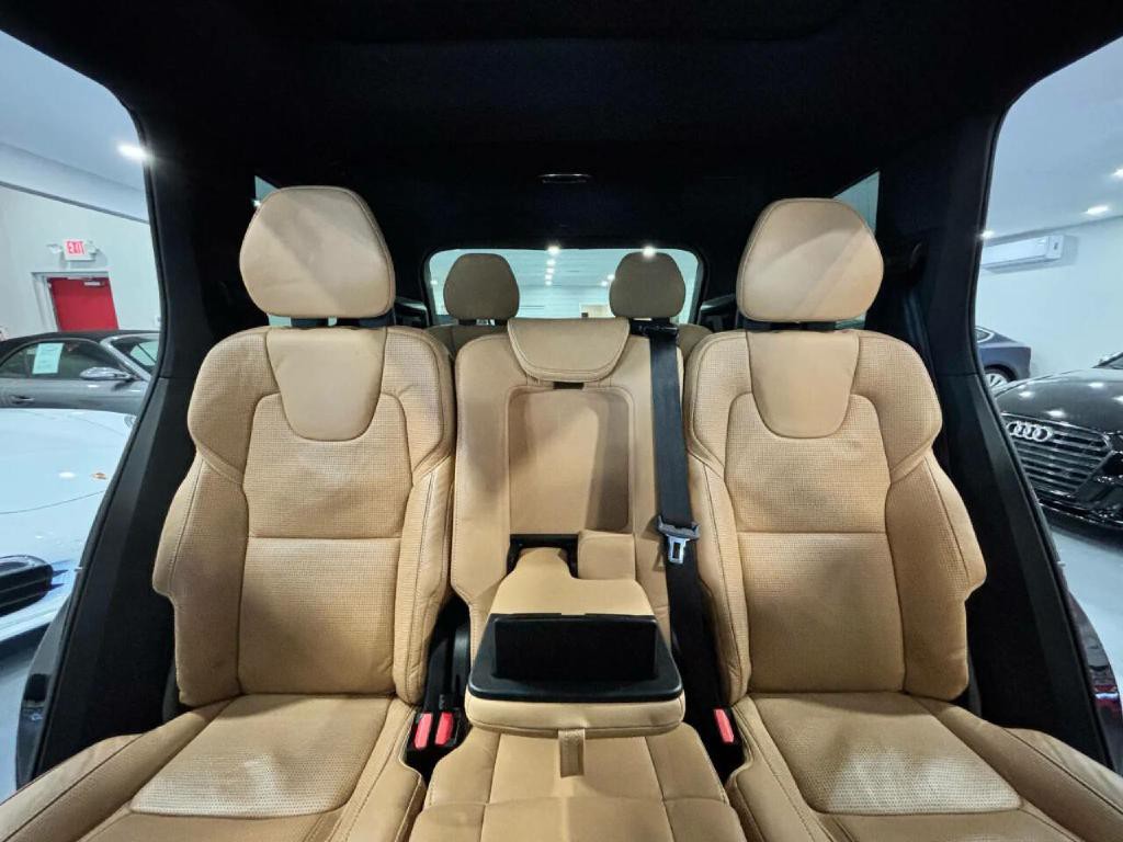 2016 Volvo XC90 Image 25