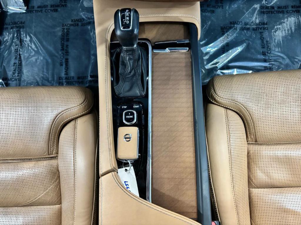 2016 Volvo XC90 Image 28