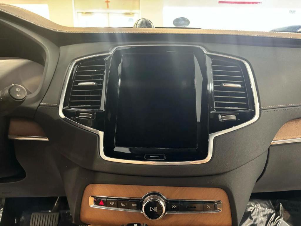 2016 Volvo XC90 Image 29