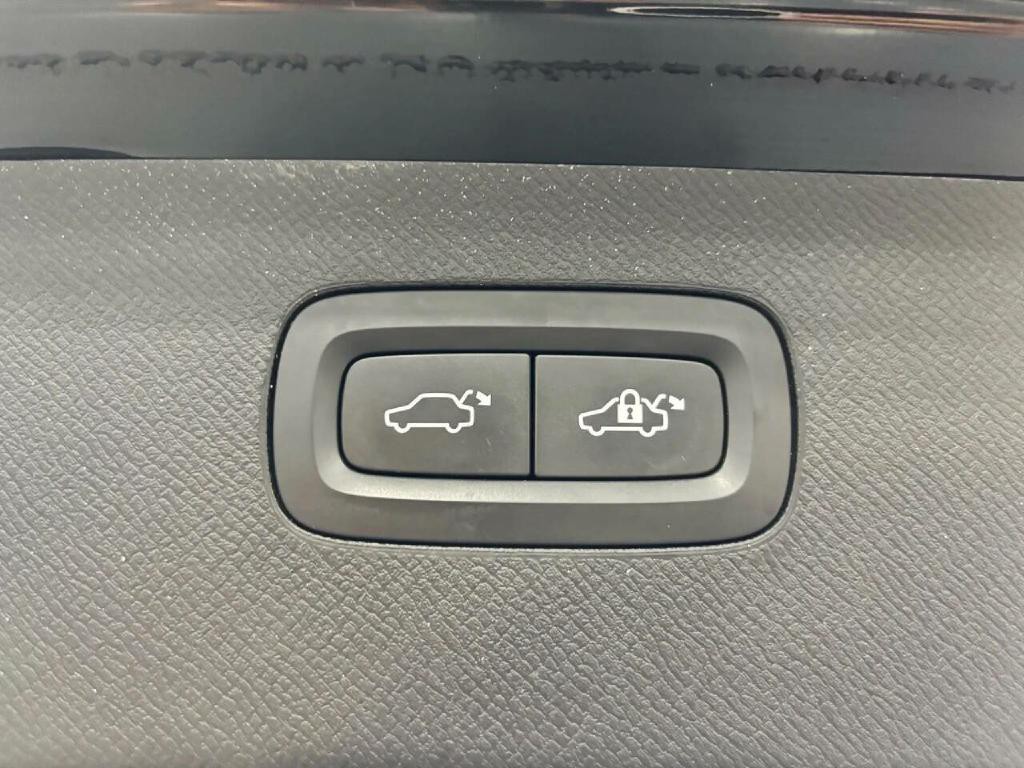 2016 Volvo XC90 Image 50
