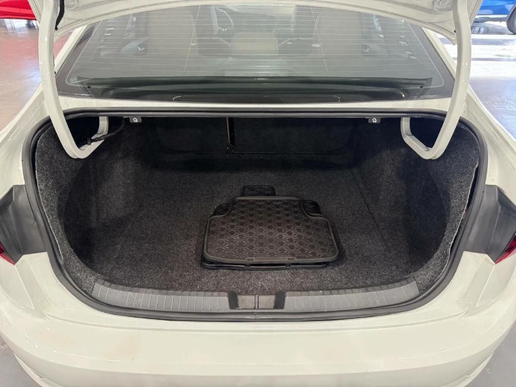 2019 Volkswagen Jetta Image 32
