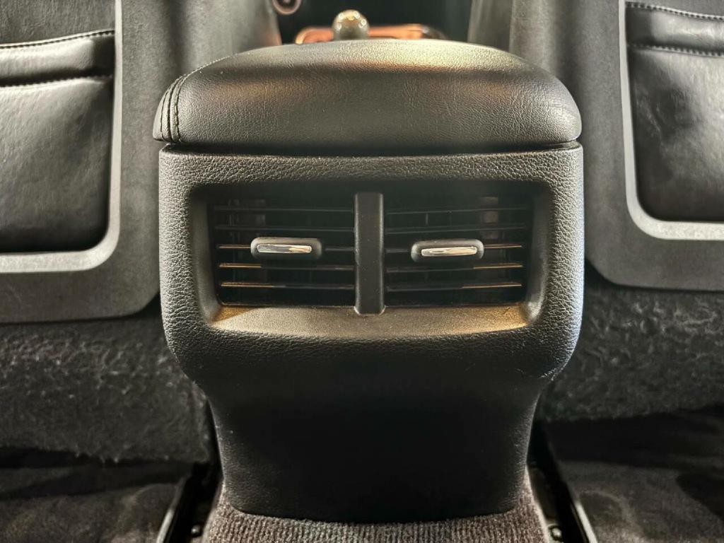 2017 Dodge Challenger Image 16