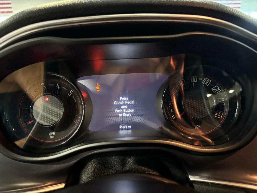 2017 Dodge Challenger Image 28