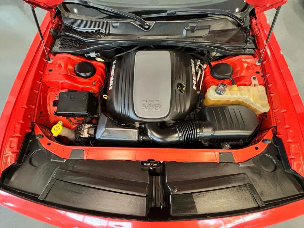 2017 Dodge Challenger Image 37