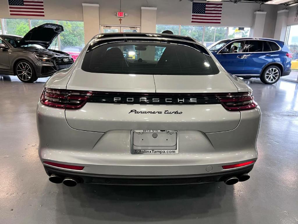 2017 Porsche Panamera Image 7