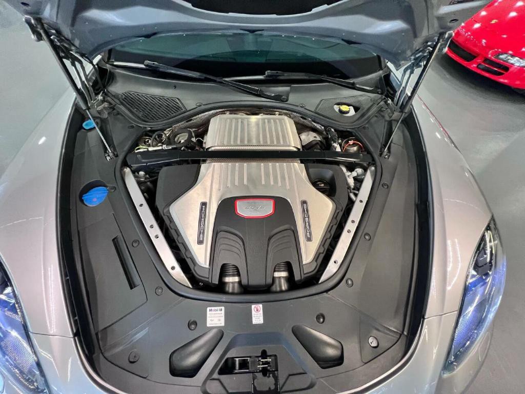 2017 Porsche Panamera Image 50