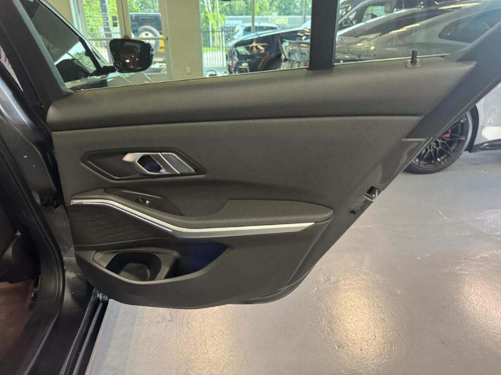 2020 BMW 3 Series Image 21