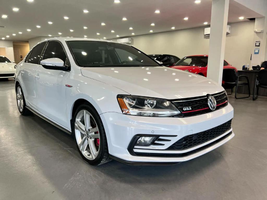 2017 Volkswagen Jetta Image 1
