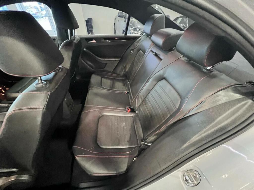 2017 Volkswagen Jetta Image 12