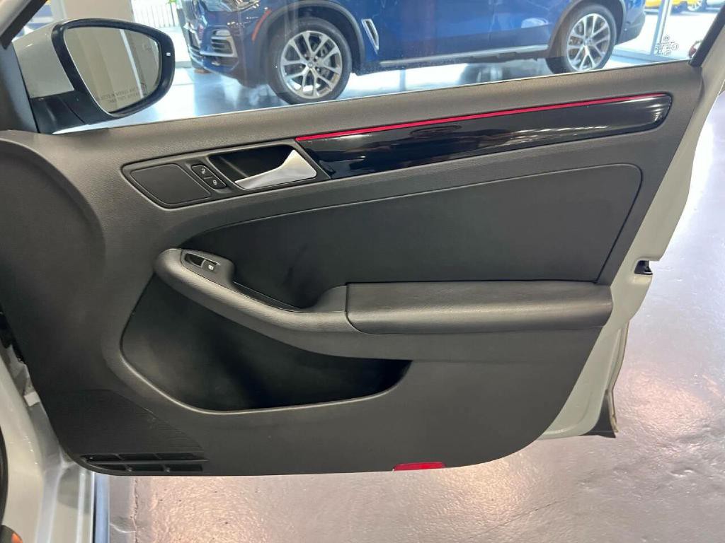 2017 Volkswagen Jetta Image 23