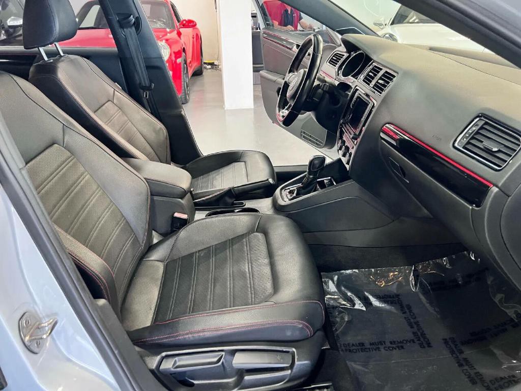 2017 Volkswagen Jetta Image 29