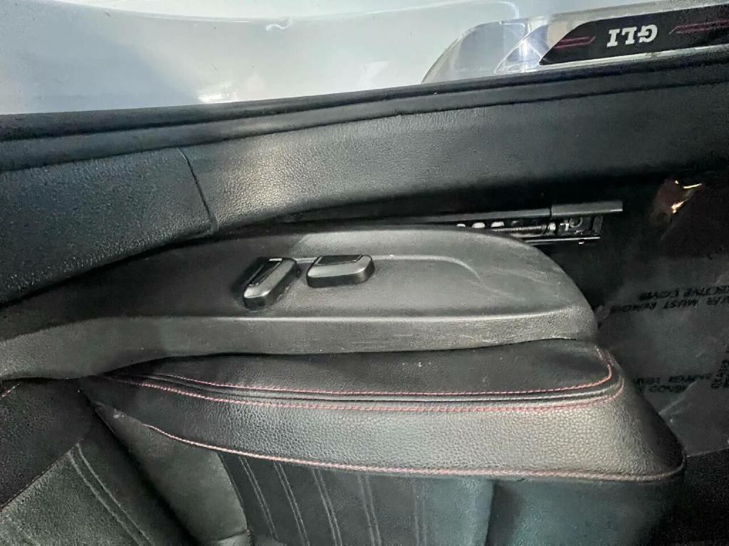 2017 Volkswagen Jetta Image 32