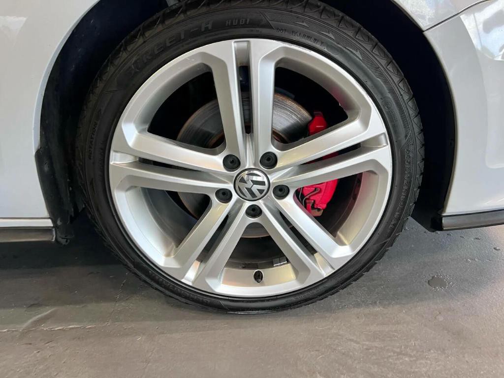 2017 Volkswagen Jetta Image 34