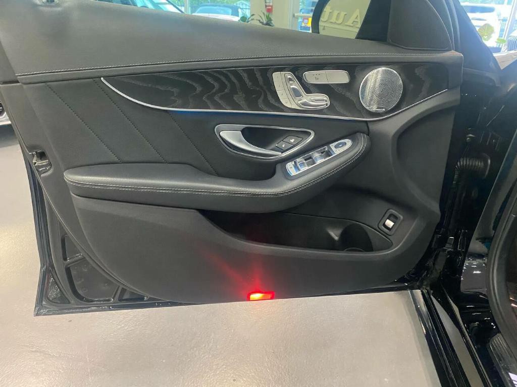 2017 Mercedes-Benz C-Class Image 17