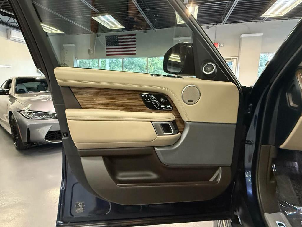 2018 Land Rover Range Rover Image 18