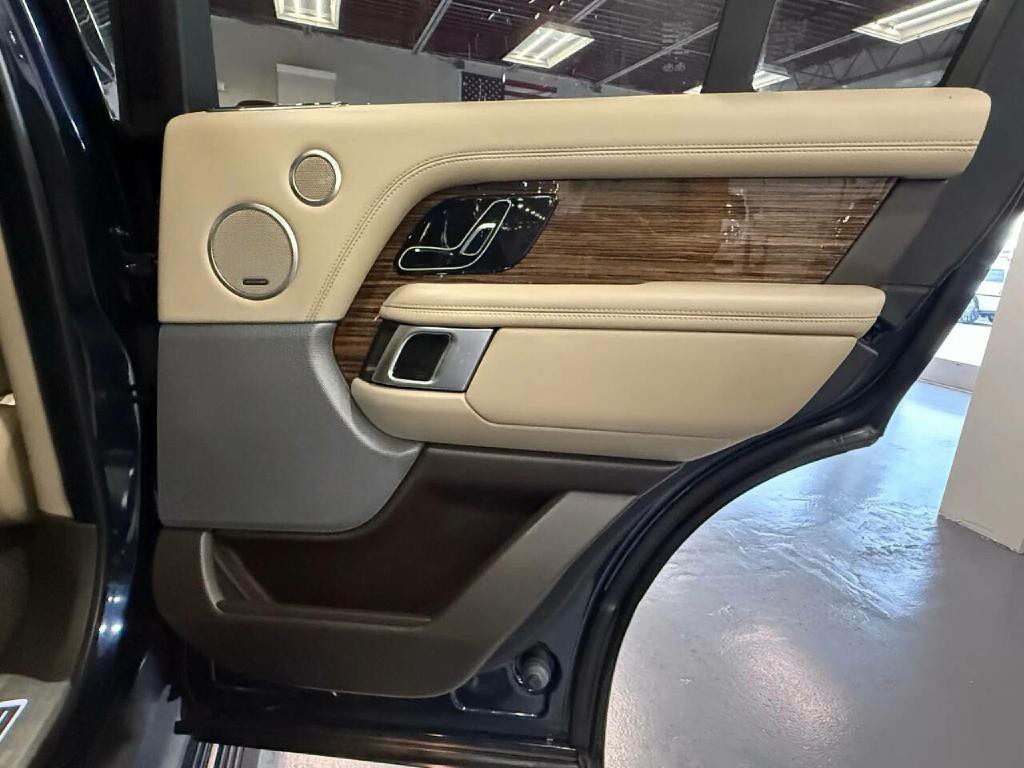 2018 Land Rover Range Rover Image 20