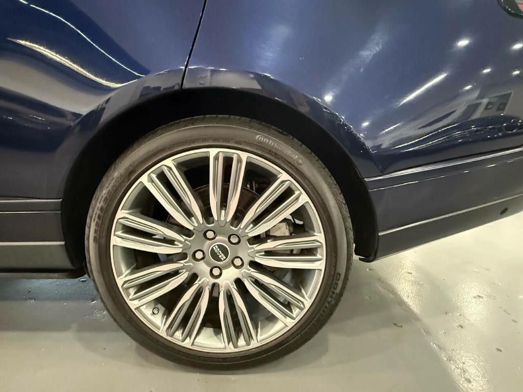 2018 Land Rover Range Rover Image 23