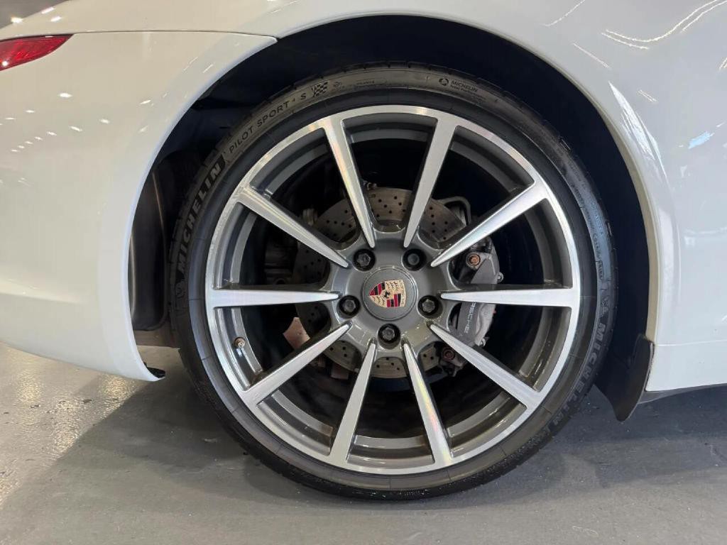 2014 Porsche 911 Image 25
