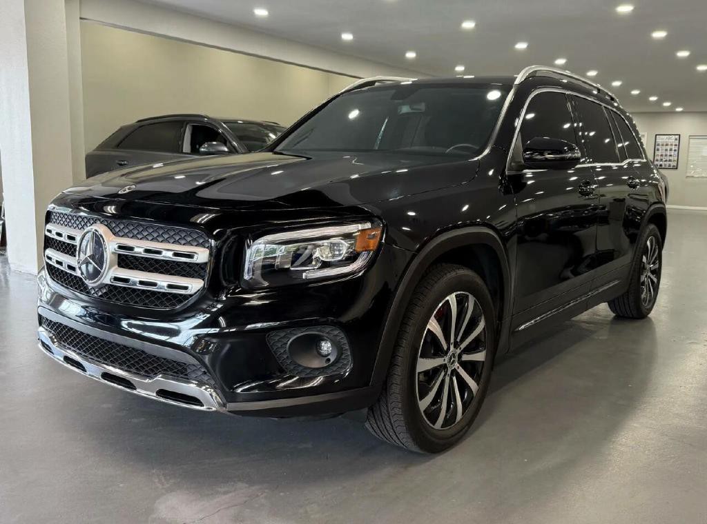 2022 Mercedes-Benz GLB Image 2