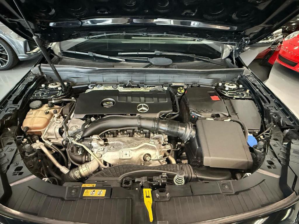 2022 Mercedes-Benz GLB Image 32