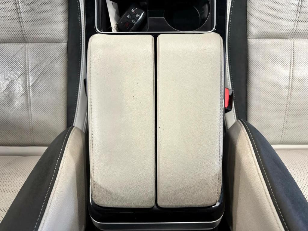 2019 Land Rover Range Rover Image 24