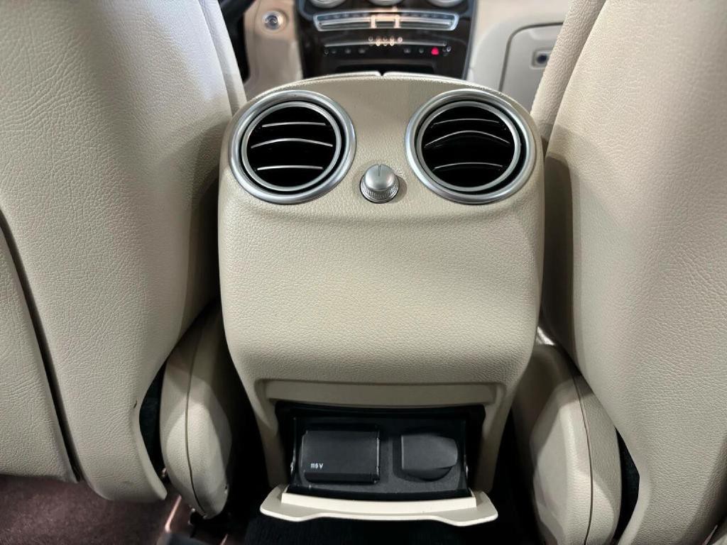 2021 Mercedes-Benz GLC-Class Image 17