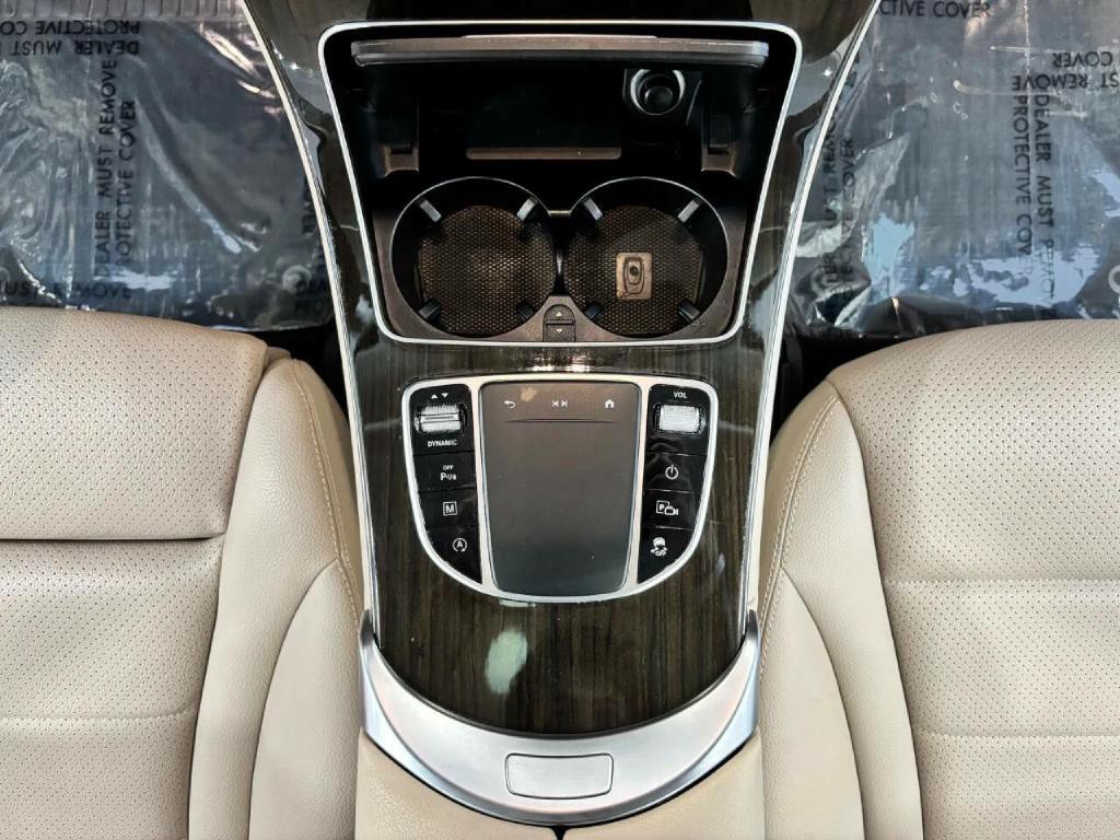 2021 Mercedes-Benz GLC-Class Image 23