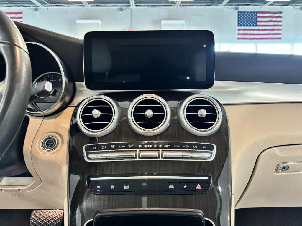 2021 Mercedes-Benz GLC-Class Image 24