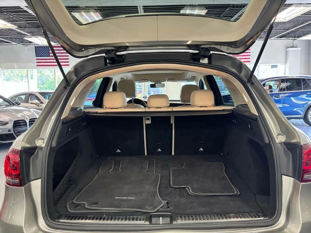 2021 Mercedes-Benz GLC-Class Image 39