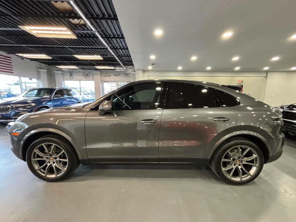 2022 Porsche Cayenne Image 6