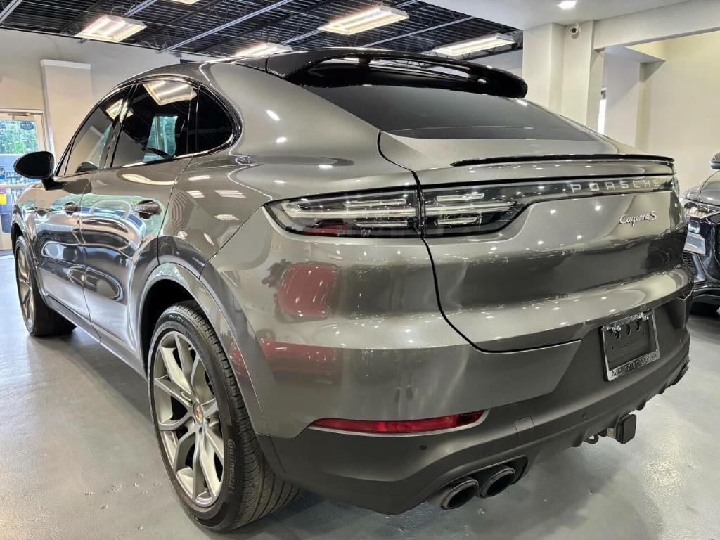 2022 Porsche Cayenne Image 7