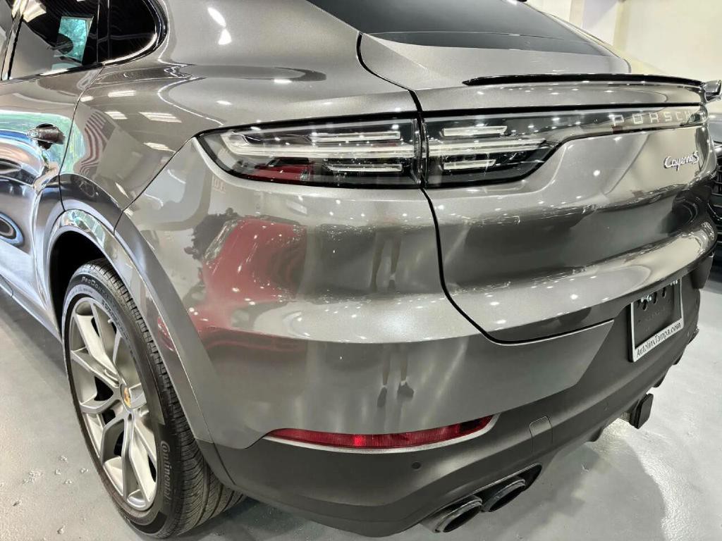 2022 Porsche Cayenne Image 8