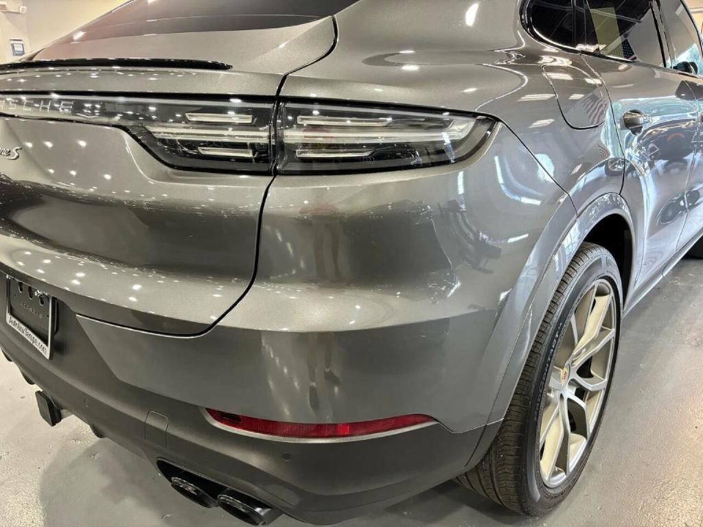 2022 Porsche Cayenne Image 11