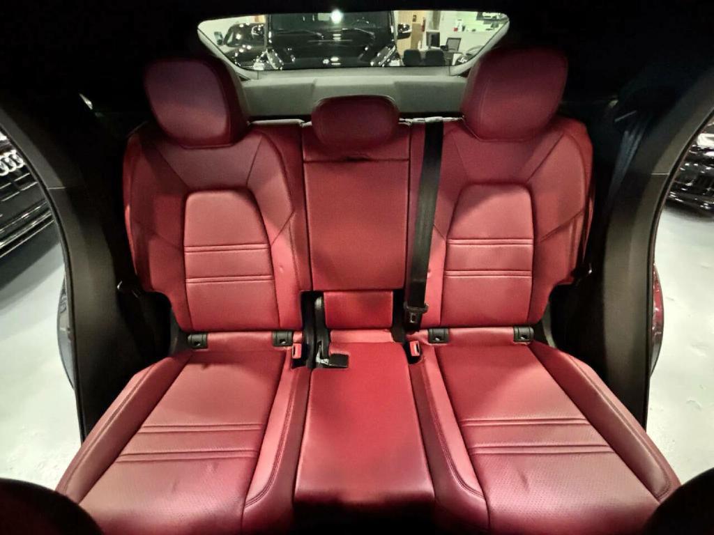 2022 Porsche Cayenne Image 21