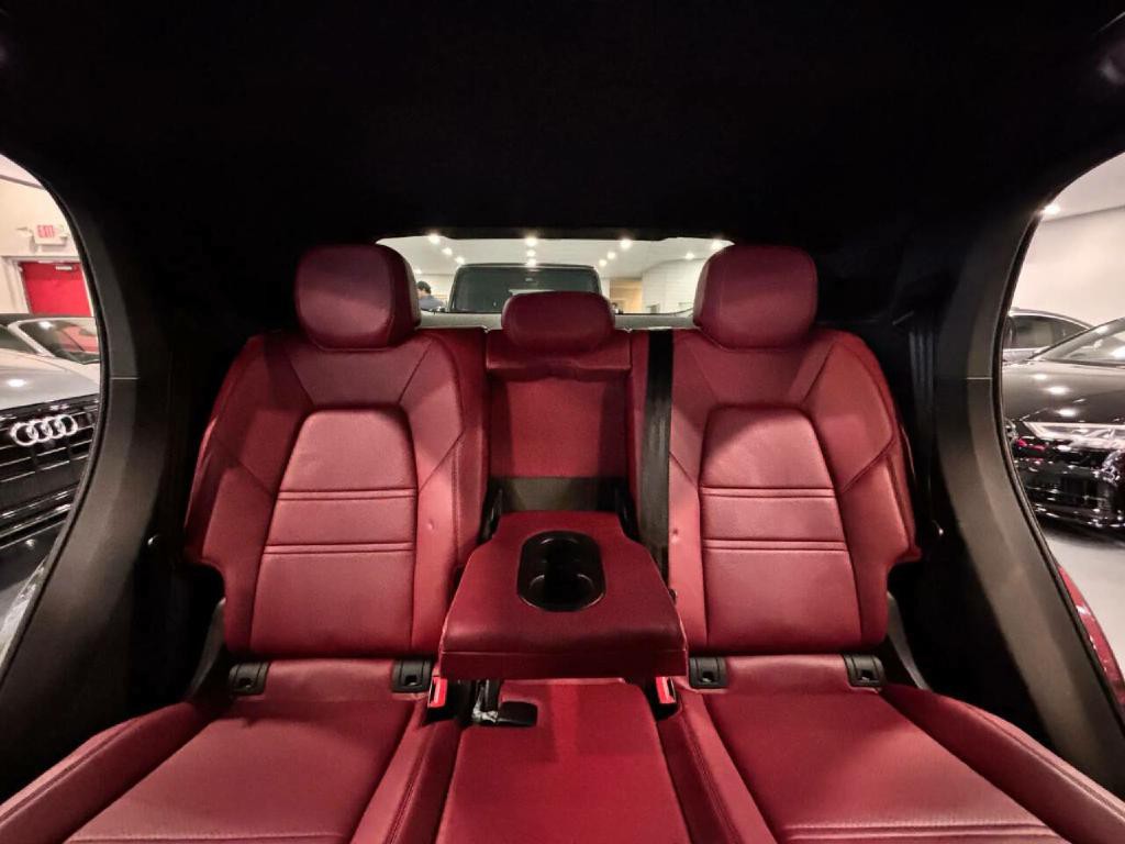 2022 Porsche Cayenne Image 23