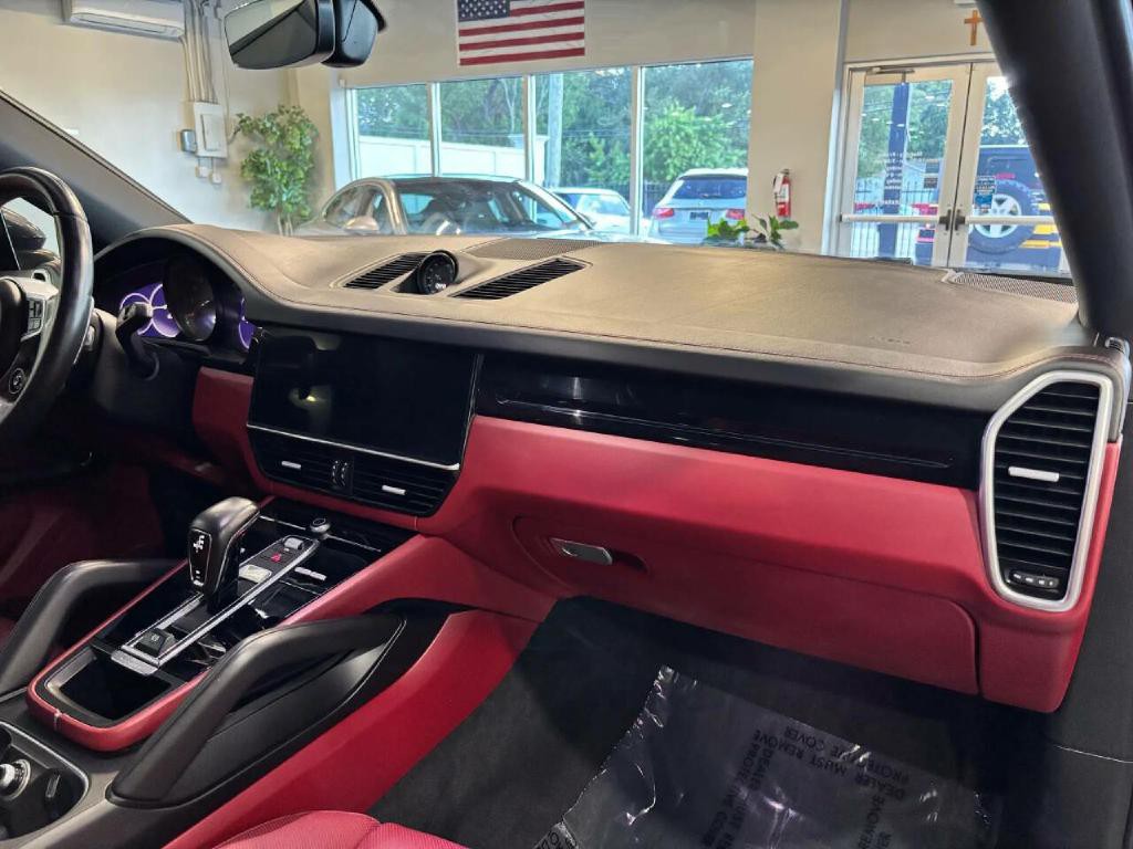 2022 Porsche Cayenne Image 29