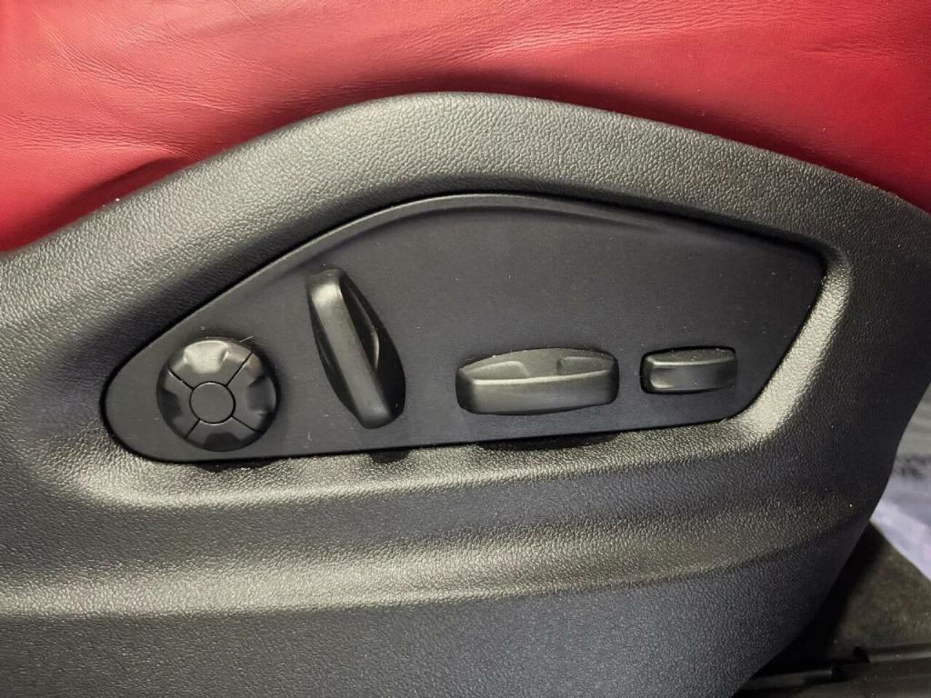 2022 Porsche Cayenne Image 31