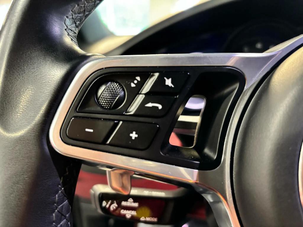 2022 Porsche Cayenne Image 34