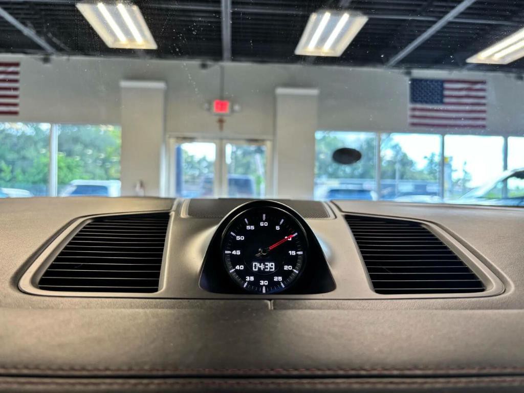 2022 Porsche Cayenne Image 41