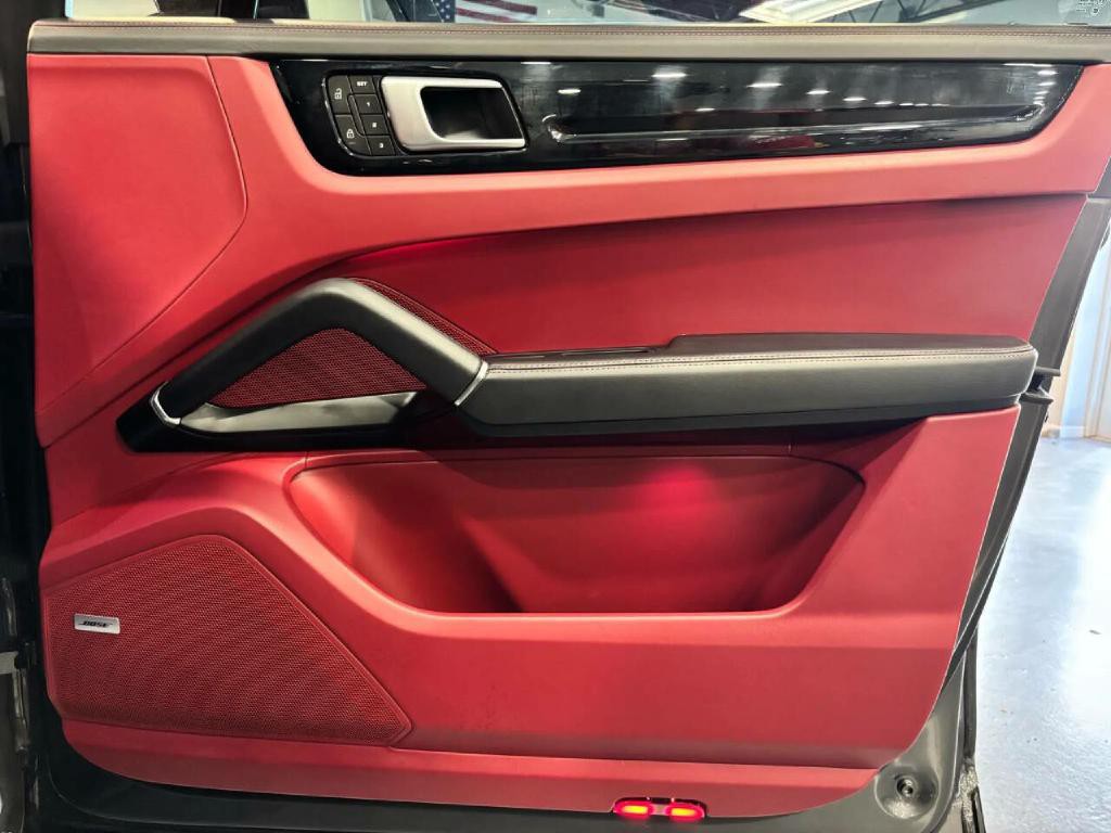 2022 Porsche Cayenne Image 49