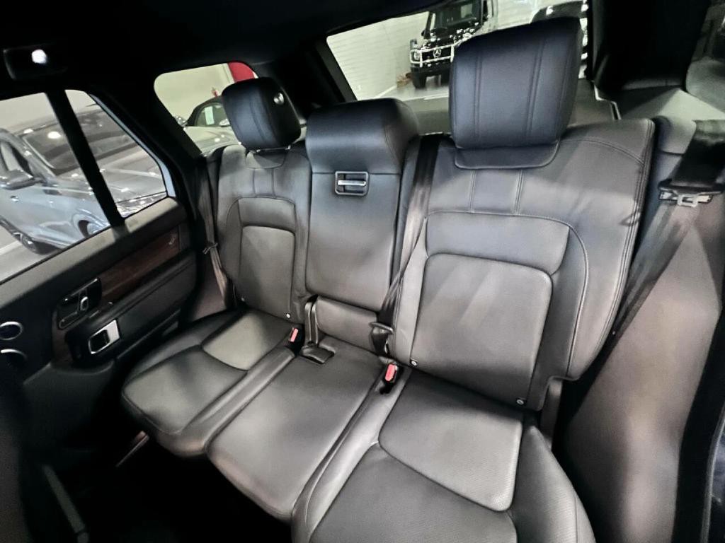 2019 Land Rover Range Rover Image 14