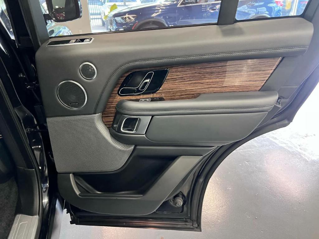2019 Land Rover Range Rover Image 24