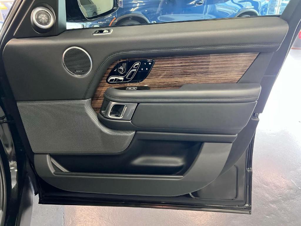 2019 Land Rover Range Rover Image 25