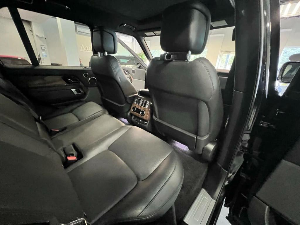 2019 Land Rover Range Rover Image 30